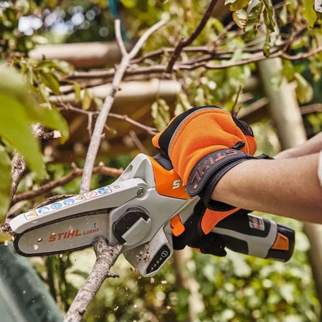 Minisierra de mano a Batería con Bolso y Cargador - Stihl SET GTA 26 - INCLUYE CARGADOR Y BATERIA - Imagen 3